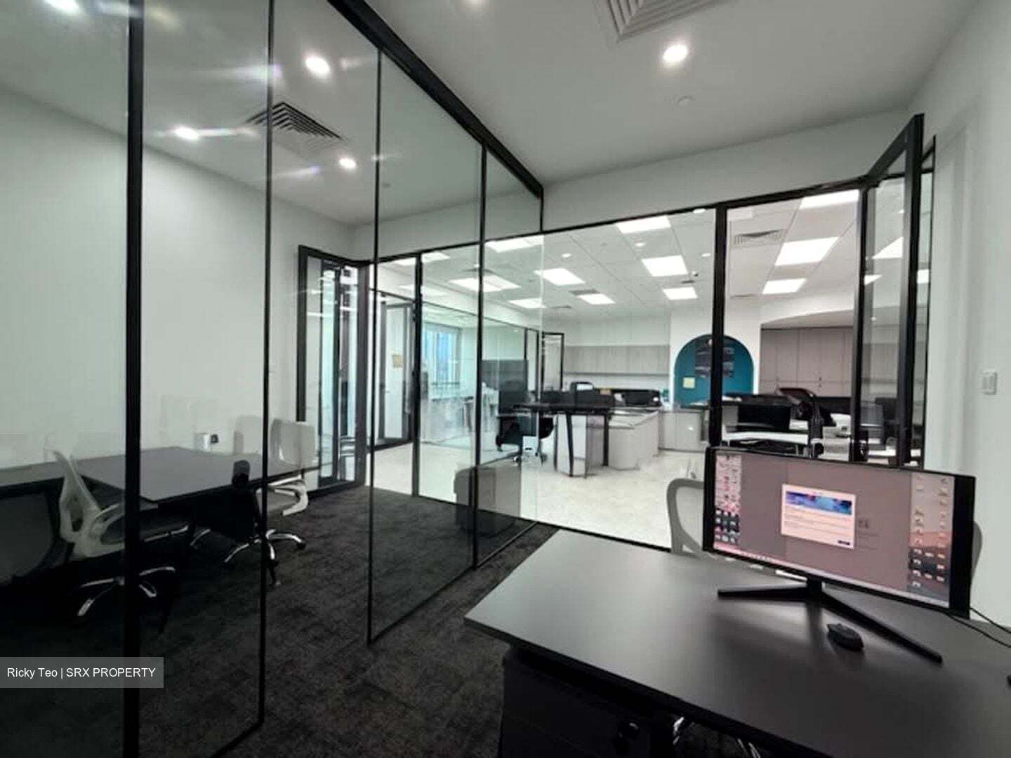 Kallang Way (D13), Factory #546774401